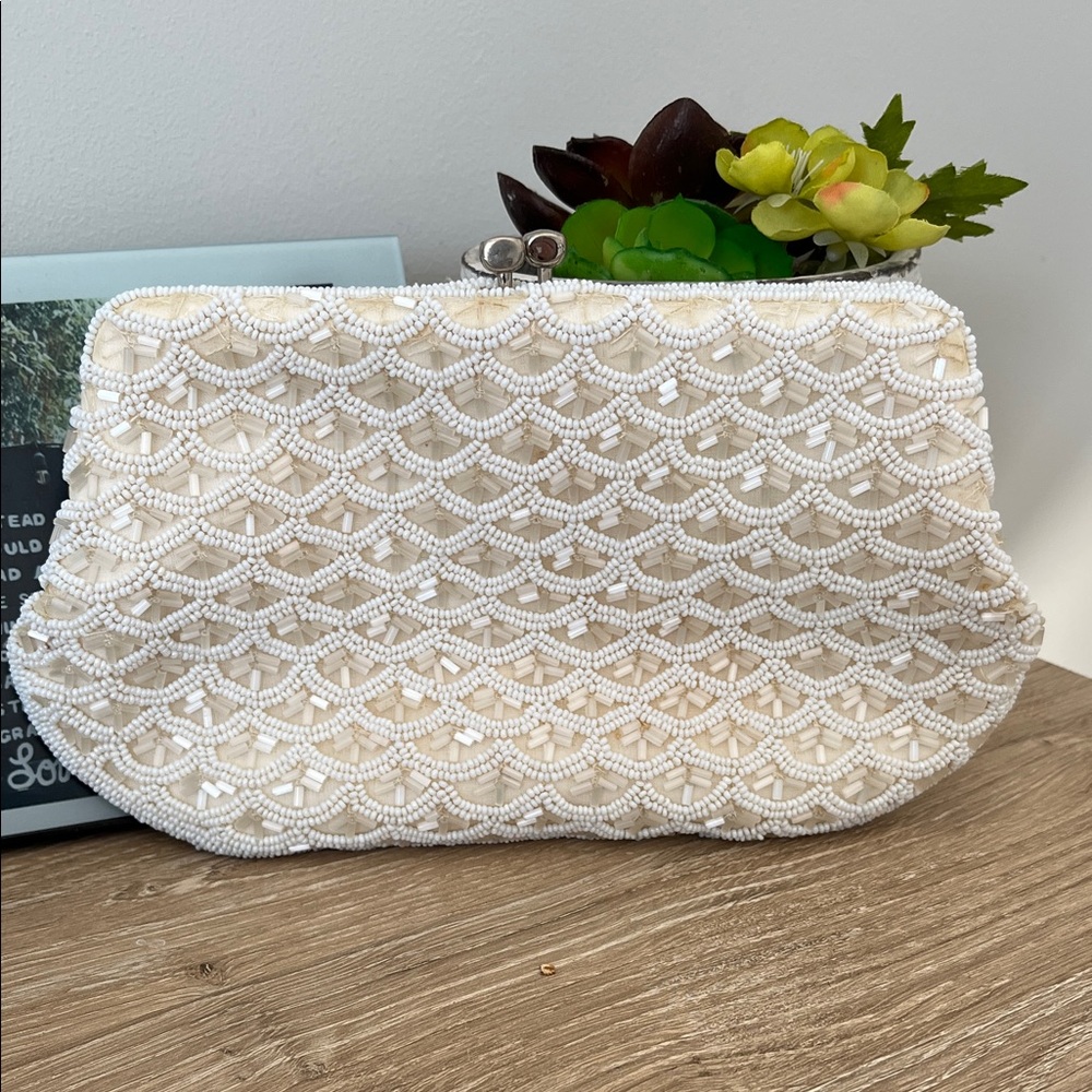 Vintage Walborg White Beaded Clutch - EUC